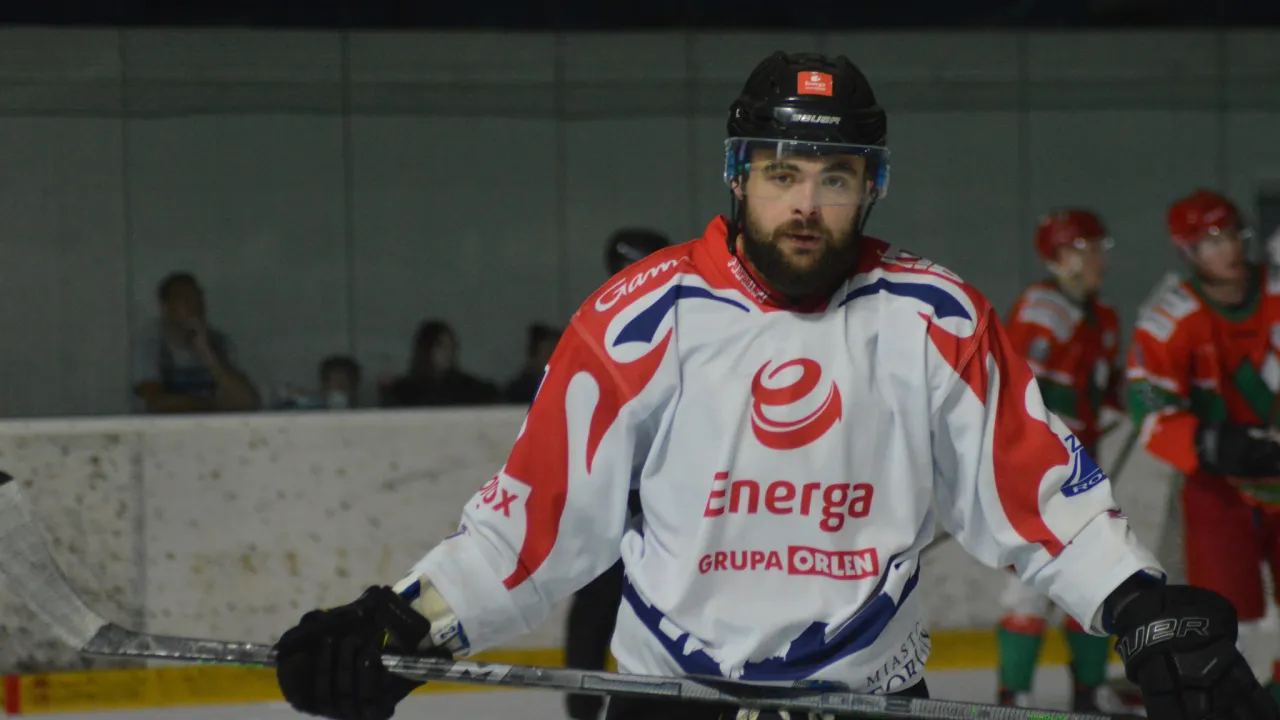 Mateusz Zieliński AV Cars MVP Października!
