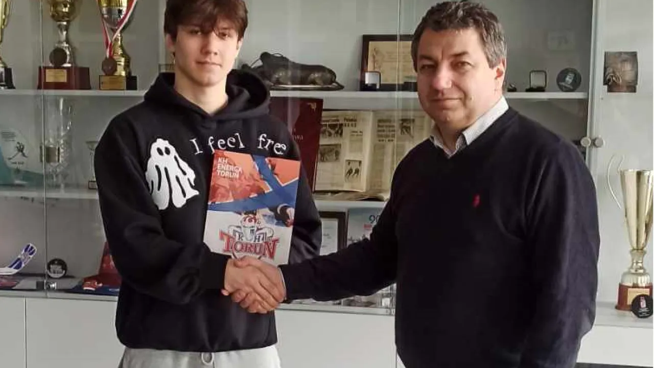 #33 Eryk Schafer z kontraktem na sezon 2024/2025