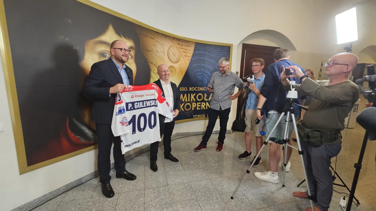 Briefing prasowy Prezydenta Pawła Gulewskiego i Prezesa Wiktora Cajsla