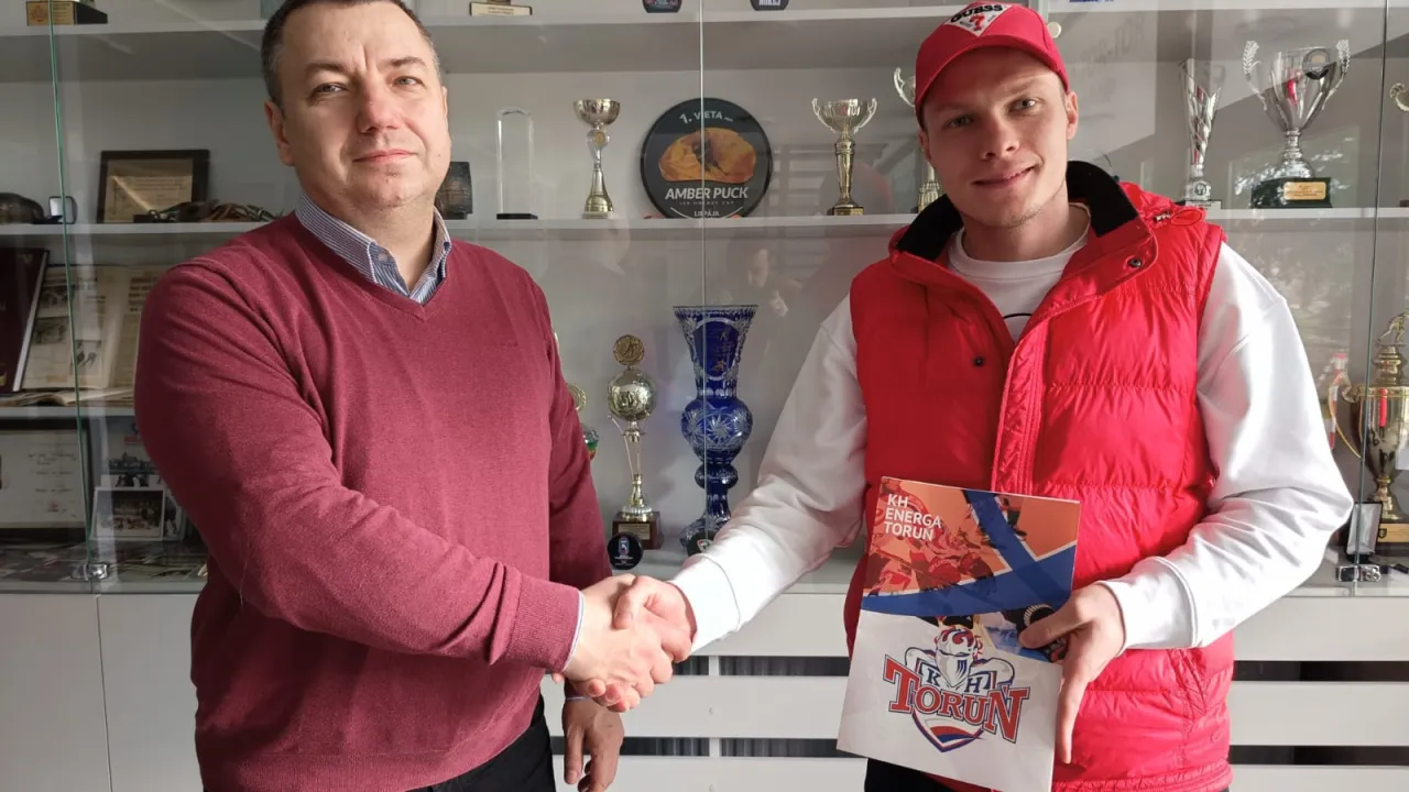 #11 Adrian Jaworski z nowym kontraktem